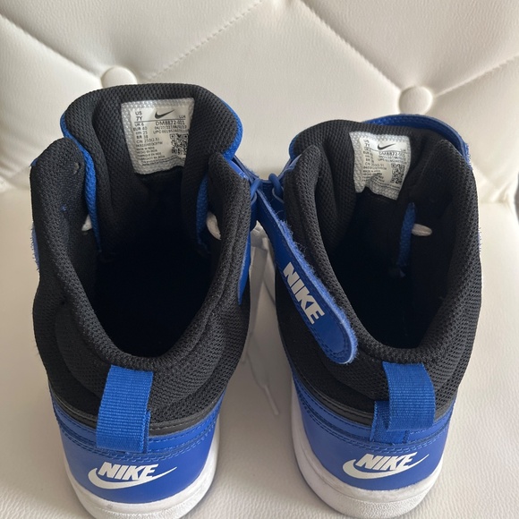 Nike Sneakers - Picture 2 of 2